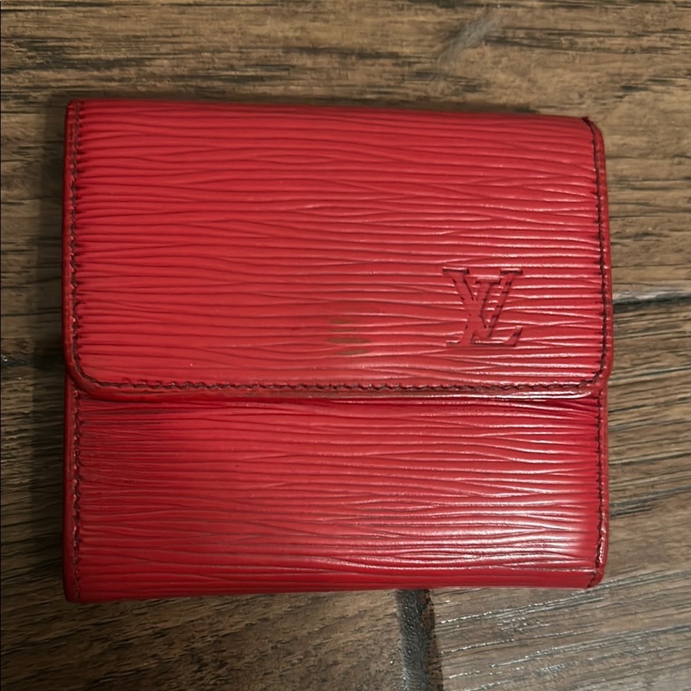 Louis Vuitton Red Textured Leather Wallet - Picture 4 of 7